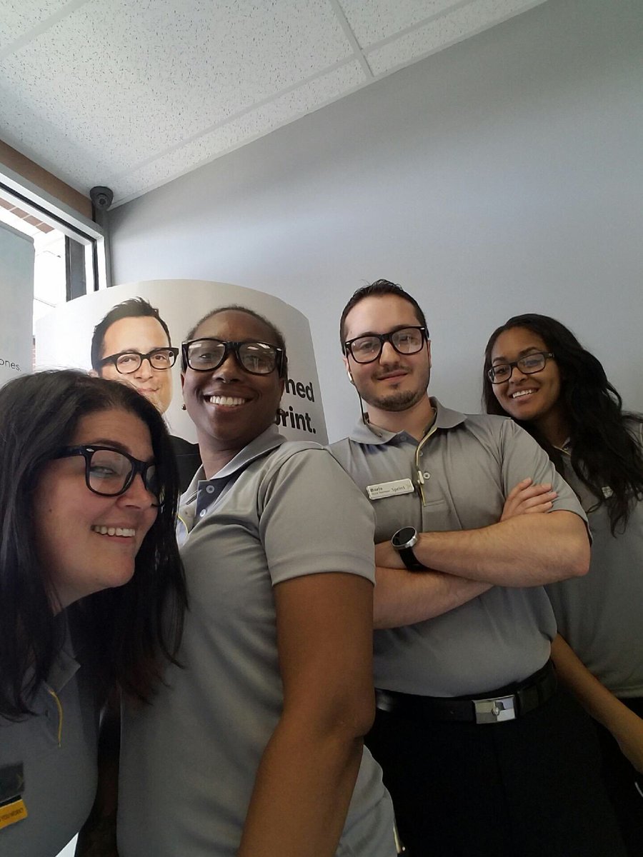 Sprint_Ritz's tweet photo. #SprintSaysThanks #paulswitchedtosprint are you next? @kgerber0218 @marceloclaure @LauraMcLaugh96 @Sprint4NYC https://t.co/uEINKaFQ22