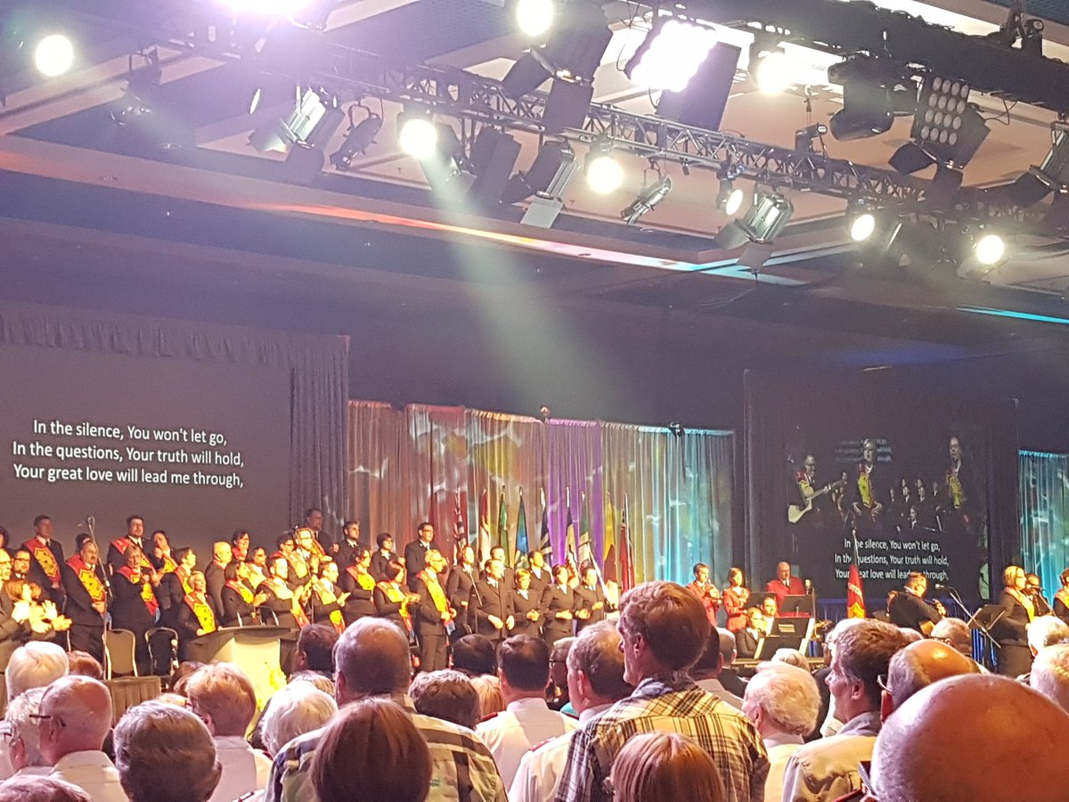 TSAPrairies's tweet photo. New Officers lead worship for the first time as Lts. #commissioning2016 #messengersoflight https://t.co/4fKCS86WXQ