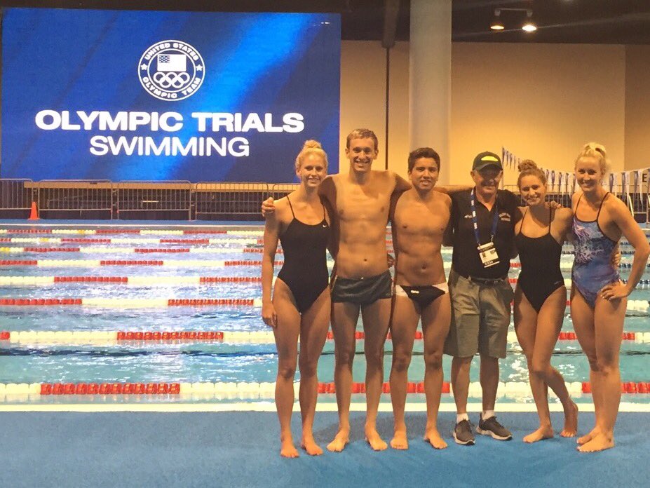 GWSwimClub's tweet photo. What a great looking group! #whereisryan? https://t.co/SXeRNOmS0K