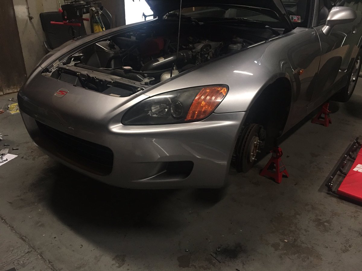DickZhang01's tweet photo. Before (hit by deer), during, &amp; after. Bonus points on the new lip too! What a productive Saturday with the #s2000 https://t.co/tTo0PR6VgI