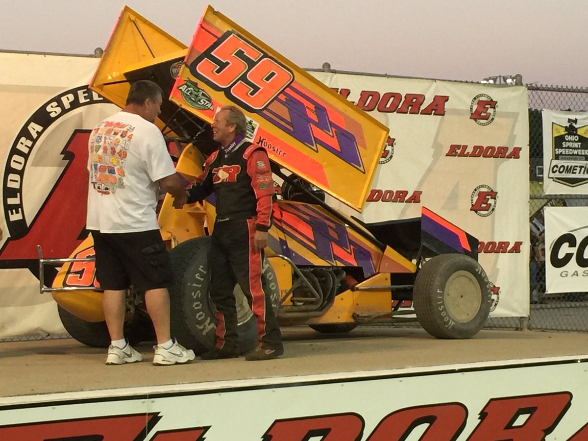 Haudenschild_R's tweet photo. 59 team member, Les Ames congratulates Jac in Victory Lane https://t.co/UwrXrlqQ2h