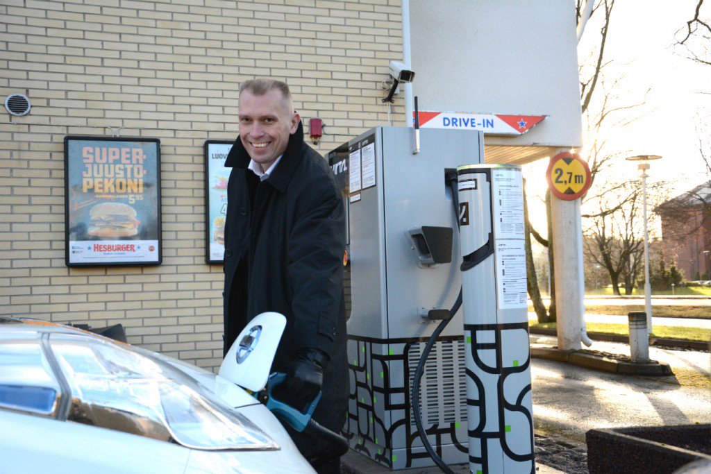 EnstoBuildingS's tweet photo. #Hesburger, the international #fastfood chain, is now in the business of #smartEVcharging. https://t.co/egNiYzM9h3 https://t.co/eDVI187f15