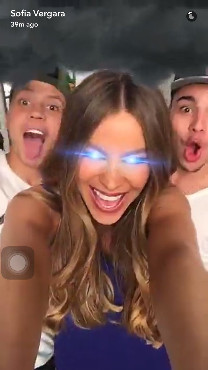 AnaHernandezT1's tweet photo. @SofiaVergara is sooooo beautiful😻😻😻 https://t.co/uRPYT95cYj