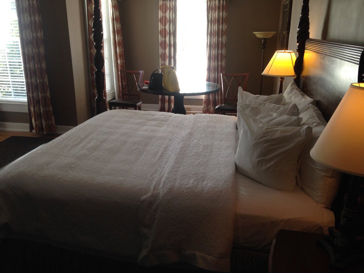 LolaStPaul's tweet photo. This is the nicest #hamptoninnI have ever stayed in. #summerfunwithKamari #VMIbound #HILTON https://t.co/WsxYxFJZHR