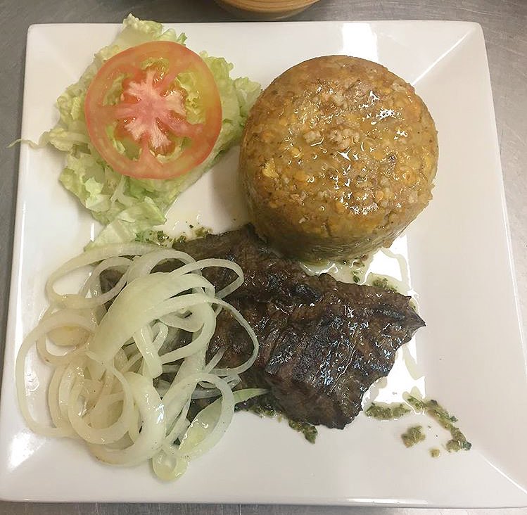 LatinCreation's tweet photo. Jacksonville Florida come stop by and eat the best Spanish food 🇵🇷🙋🏻💃🏻 https://t.co/4GCKAYPMVo