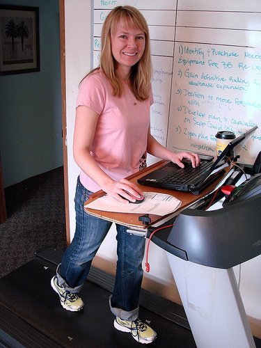 HealthyOfficeUK's tweet photo. https://t.co/XHni4XAHLe #TreadmillDesk #Walking #Working #HealthyOffice https://t.co/UUKwDEZ7sQ