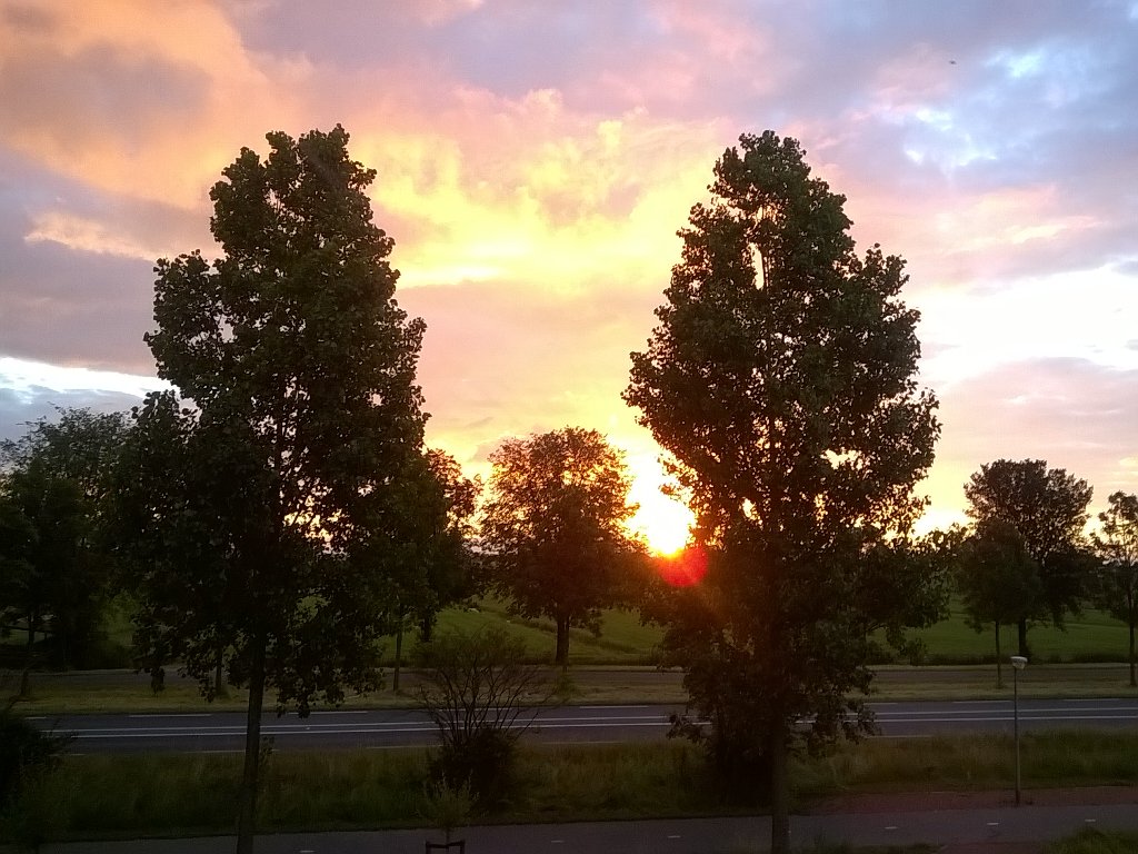 Renee_Stuart's tweet photo. @ttcircuitassen waking up early has its perks #wellonourway #dutchgp #excited https://t.co/2yaIrQfXJv