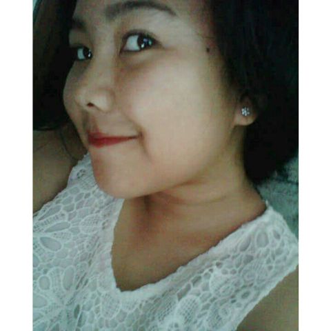 avrilyuriko's tweet photo. Bahagia da kalem weh hahahahahahahahahatapibohong! https://t.co/7valFXggBT