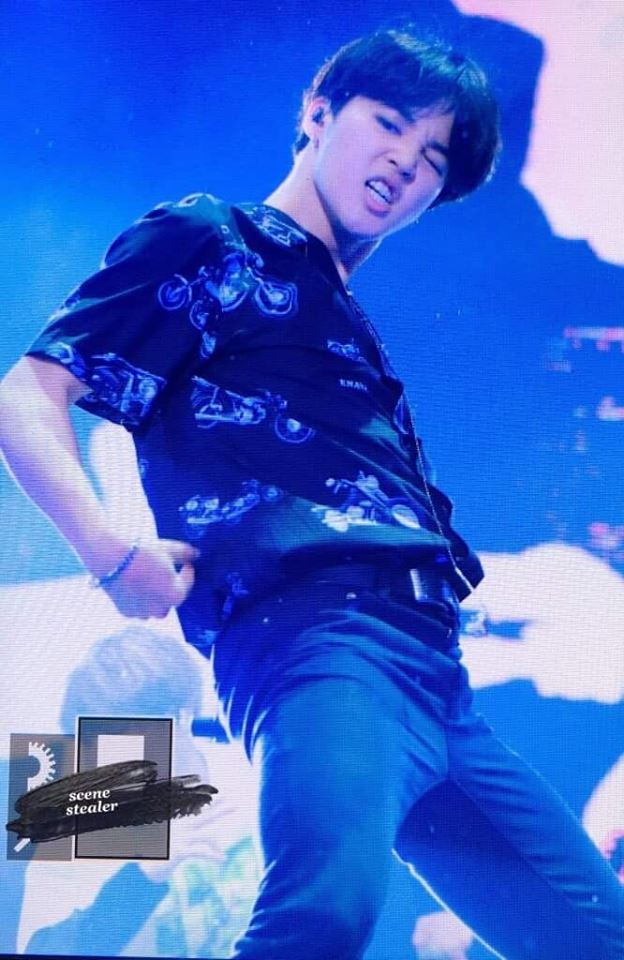 zyramaeactuel's tweet photo. hi baby ! i love you so much ! 
#JIMIN
#ZYMIN
#BTSinNY https://t.co/g4aFshDWxs
