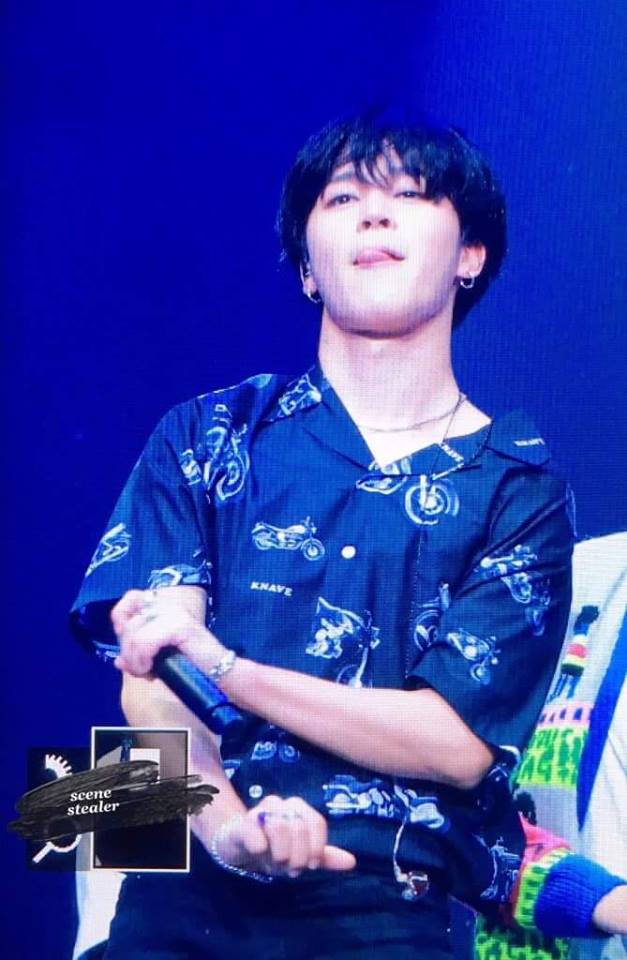 zyramaeactuel's tweet photo. hi baby ! i love you so much ! 
#JIMIN
#ZYMIN
#BTSinNY https://t.co/g4aFshDWxs