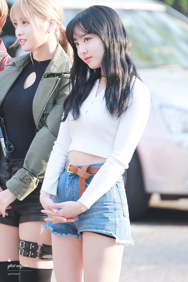 glintnayeon922's tweet photo. 160429 뮤직뱅크 출근 2P
우리나연 예쁘다 🐰💗
https://t.co/8a8oOYA2rR
https://t.co/Fqv2MO8MdX https://t.co/06K8g0sh0w