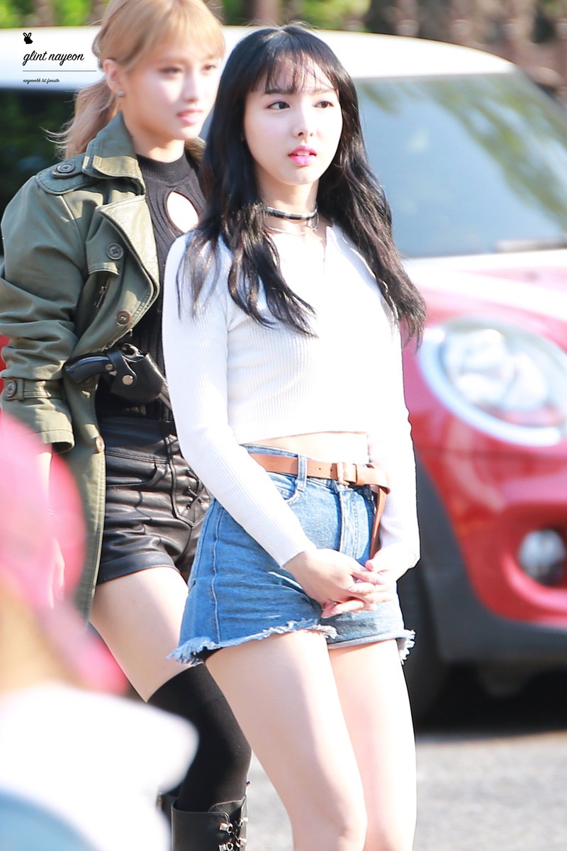 glintnayeon922's tweet photo. 160429 뮤직뱅크 출근 2P
우리나연 예쁘다 🐰💗
https://t.co/8a8oOYA2rR
https://t.co/Fqv2MO8MdX https://t.co/06K8g0sh0w