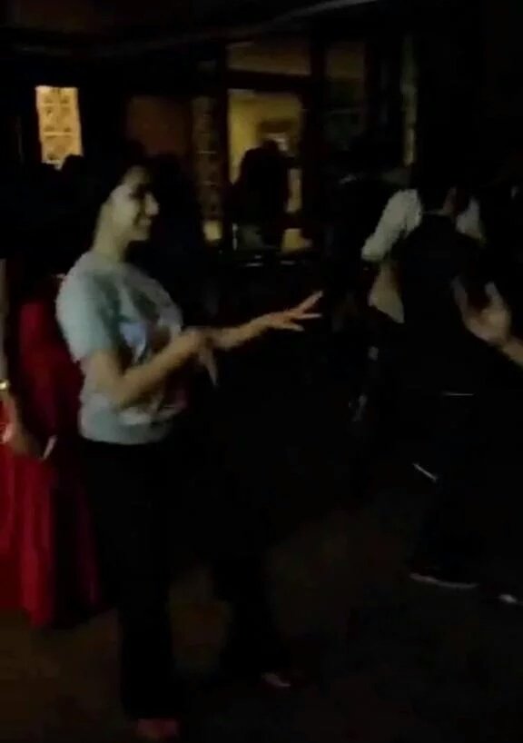 ArjunkFans_'s tweet photo. [PICS] @arjunk26 and @ShraddhaKapoor Dancing On High heels song https://t.co/FHoY6ULcnU