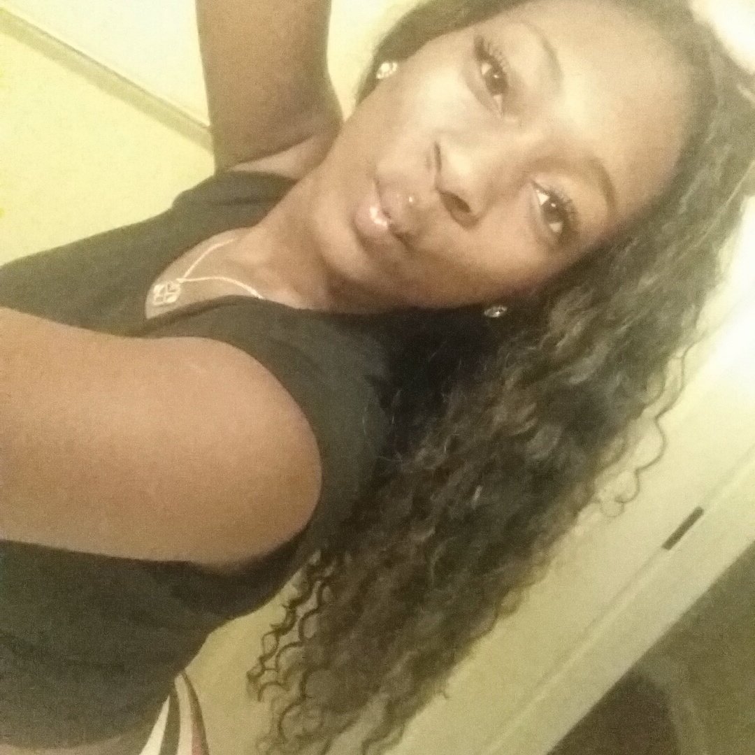 __Taylor_Made__'s tweet photo. #MemphisGirlsBreakTheInternet 😊😘 With A Little Chocolate Too 😍❤🍫 https://t.co/QET2mdR67o