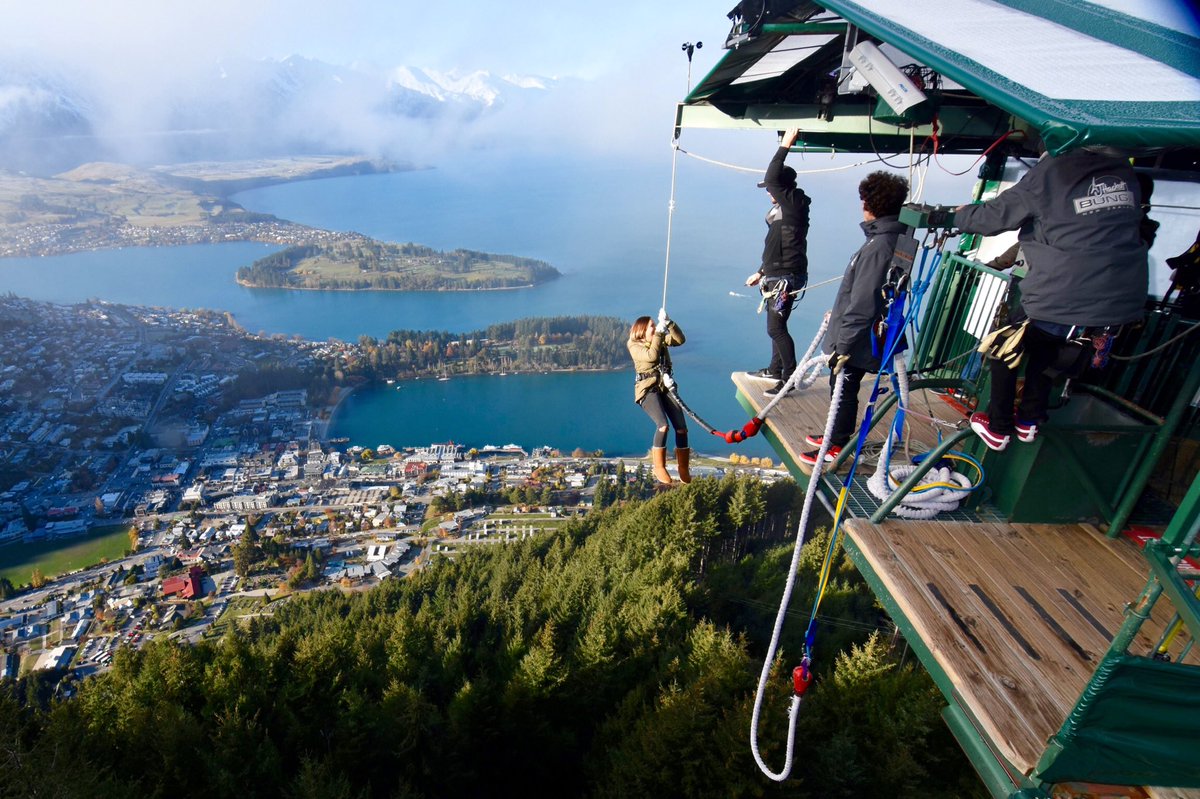 Gem469's tweet photo. This makes me happy ✌🏽️ @AJHackettBungy #bungy #life #newzealand #views #queenstown #home #amazing #june 😍 https://t.co/RGnoroQe4z