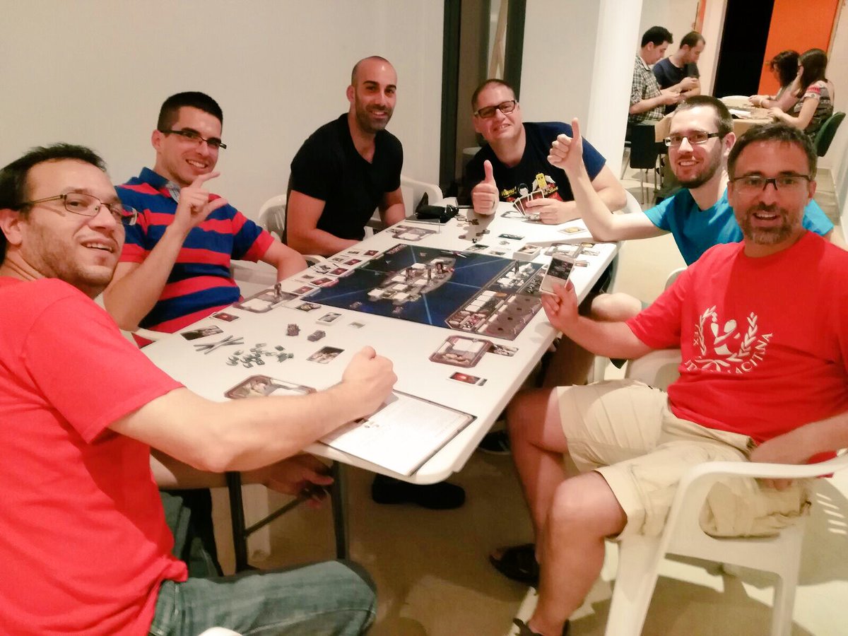 LexLudi's tweet photo. Montones de juegos en #LNMCMLdJ en nuestra sede! La noche se hizo día! https://t.co/izATu9qcef
