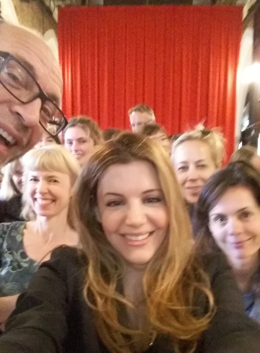 BooksUnbound's tweet photo. A pre-talk #selfie with @DrLinda_P and audience before her talk about online identity and #socialmedia https://t.co/YcXZGSjjM0