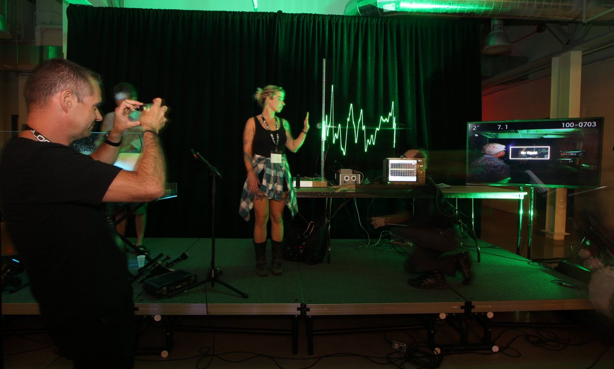 Hydraulist's tweet image. Pictures #VRTOC2016 wearcam.org/vrtc/images/
&quot;recognize what people are good at&quot;
@blondtron
nikolasbadminton.com/the-modern-fut…