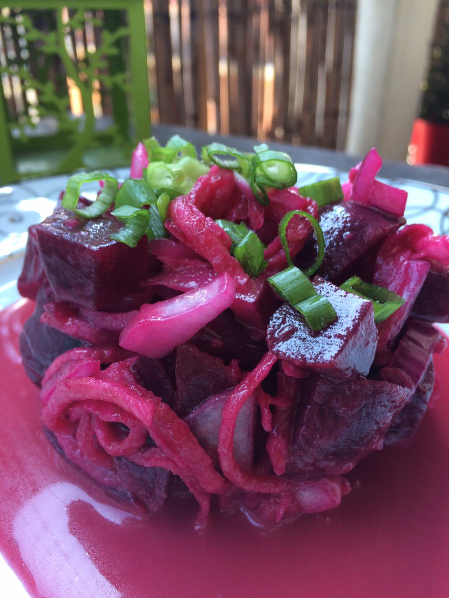 La bombe vitaminée et #antioxydante du dimanche! #betterave #oignonrouge #fruitdelapassion #miam #foodandwine