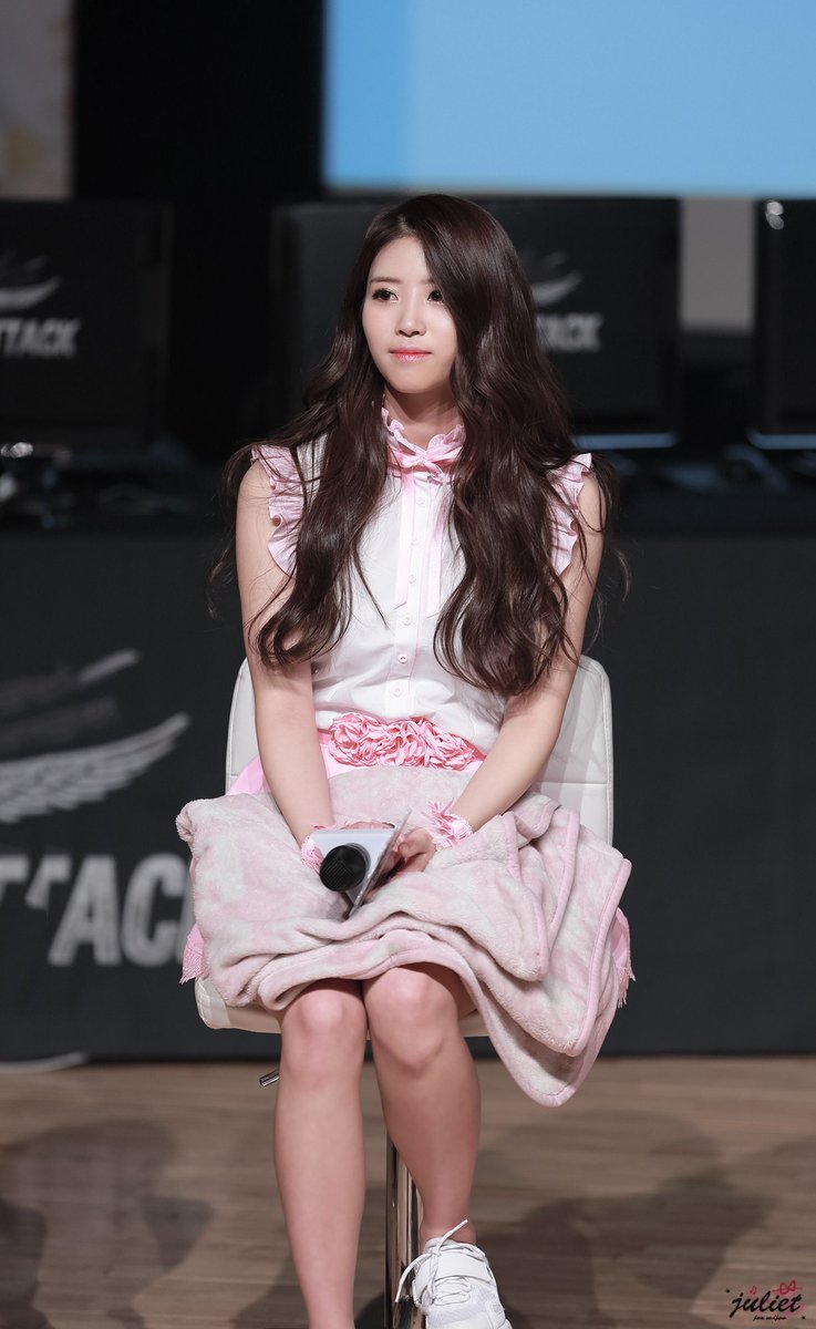 Lovelyz_Juliet's tweet photo. 160625 러블리즈 이미주 MIJOO💕
#러블리즈 #lovelyz #이미주 #미주 #mijoo @Official_LVLZ

우리 여신님이다요(으쓱)💕

https://t.co/gVcmvFcIQN https://t.co/JO6Ha4NRNU
