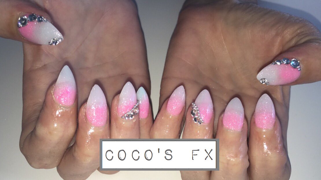 CocosFX's tweet photo. Beaut cotton candy &amp; soft pastel blue Ombre acrylics 😍💅. @NaioNailsUK #nailart #acrylicnails #Glasgow https://t.co/XKnPFjS77z