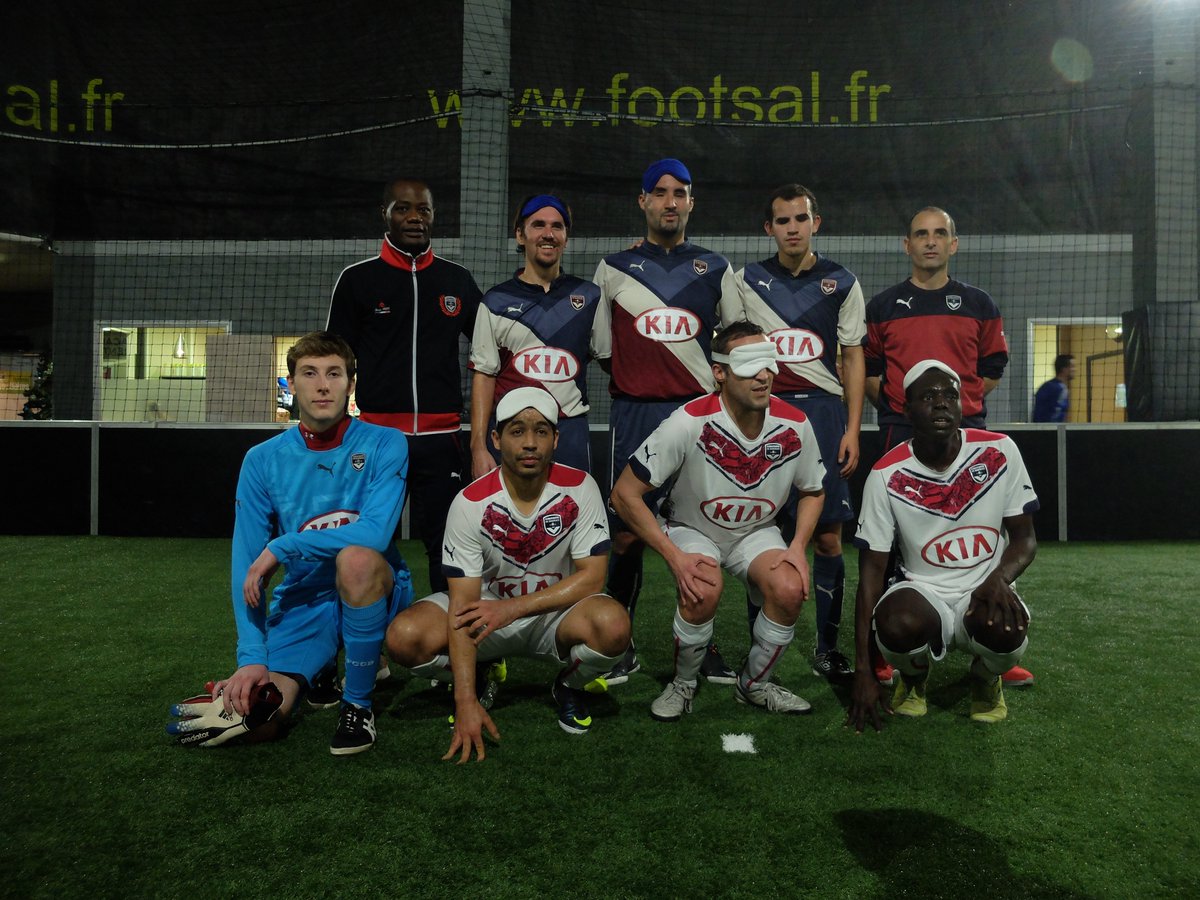 Une autre façon de voir le foot :les yeux fermés 
Foot + doc radio 29juin 20h aux Voûtes avec ADDOR <a href="/TeleramaSortir/">Télérama Sortir</a>