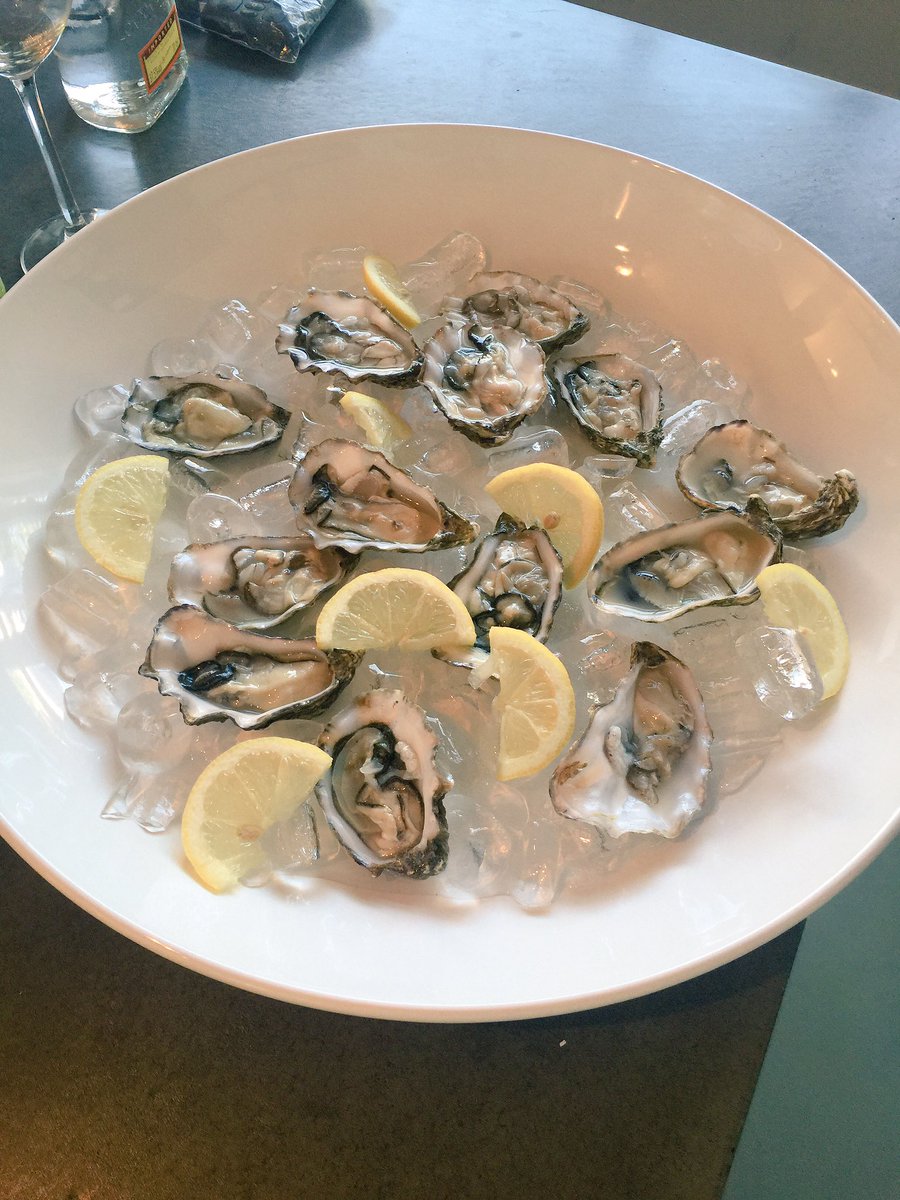 #oysters with garliclemon