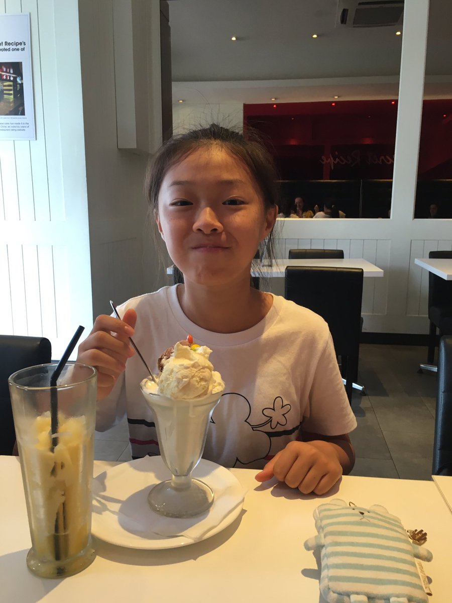 dearECiM's tweet photo. Post #EpsomEdge we are having a final @HMMWilson icecream at Secret Eaters https://t.co/krjESEe5s0