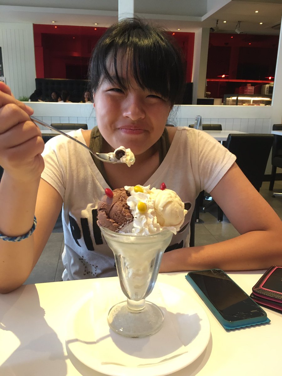 dearECiM's tweet photo. Post #EpsomEdge we are having a final @HMMWilson icecream at Secret Eaters https://t.co/krjESEe5s0