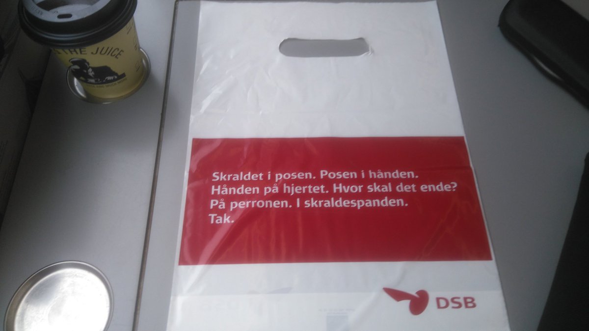 sirilindoe's tweet photo. Humoristisk-pedagogisk miljøbevissthet på de danske statsbaner. Hadde ikke fungert på norsk. #nsb #dsb https://t.co/8EkqmPfVNE