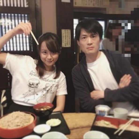 renamashita0221's tweet photo. 太郎庵組で会津のお蕎麦を堪能しました♡
春アスパラの天ぷらがみずみずしくて
美味しかったぁあ！！

お気に入りのハンバーガーガールズTシャツ👕
#会津若松
#蕎麦
#天ぷら
#タチアオイ咲く頃に https://t.co/3TsDxff4NY