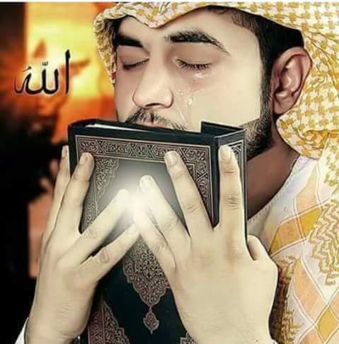 اقرأ ما شئت واحفظ ما شئت واكتب ما شئت
لكنك بغير القرآن لن تنجو ولن تسعد ولن تفلح
 القرآن حياة القلوب