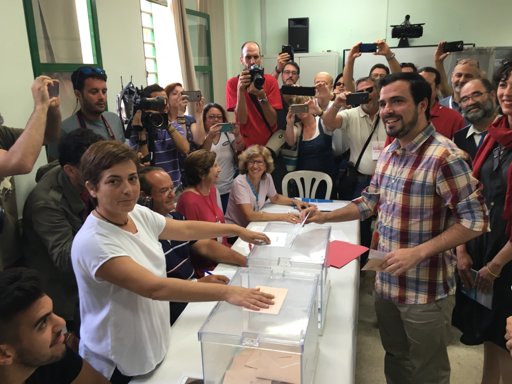agarzon's tweet photo. Bueno, pues ya he votado! En Rincón de la Victoria, en Málaga. Votando por un nuevo país ;-) https://t.co/TrDAr0nhXR
