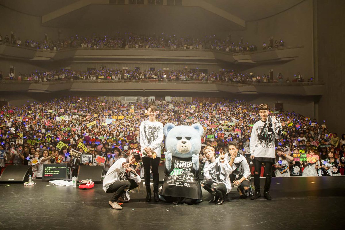 YGJAPANofficial's tweet photo. 【#WINNER】福岡2日目 メンバー客席サプライズ登場いかがでしたでしょうか? "愛を叫ぶ"サプライズ企画にもご協力頂きました皆様ありがとうございました!また次の名古屋は何が起きるか乞うご期待♪ バイバイばい〜(by ミノちぇる) https://t.co/dFvMfIbKwC