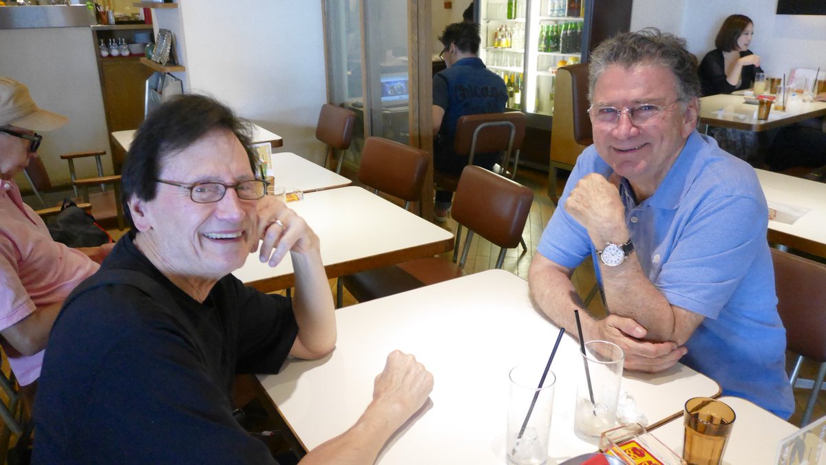 バーニーとべノか来日しました。明日から、山崎の部屋のメンテに入ります。
かなり良くなります。