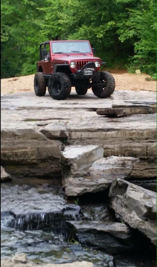 Hoosierdaddw's tweet photo. @THEJeepMafia @Jeep_Family @JeepPornx 
#jeepsncreeks https://t.co/1zjmoVSOeb