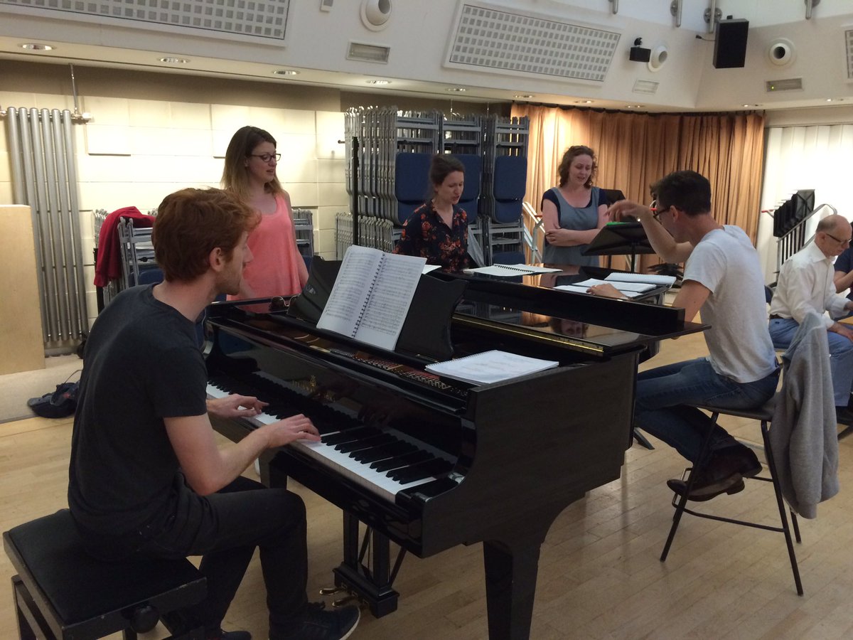 bamptonopera's tweet photo. 'Turn to me for I am she' @CathBackhouse @BColeWalton &amp; @Aoifesoprano + @pjwingfield fight it out #divinecomedies https://t.co/GYpwnpV4bP