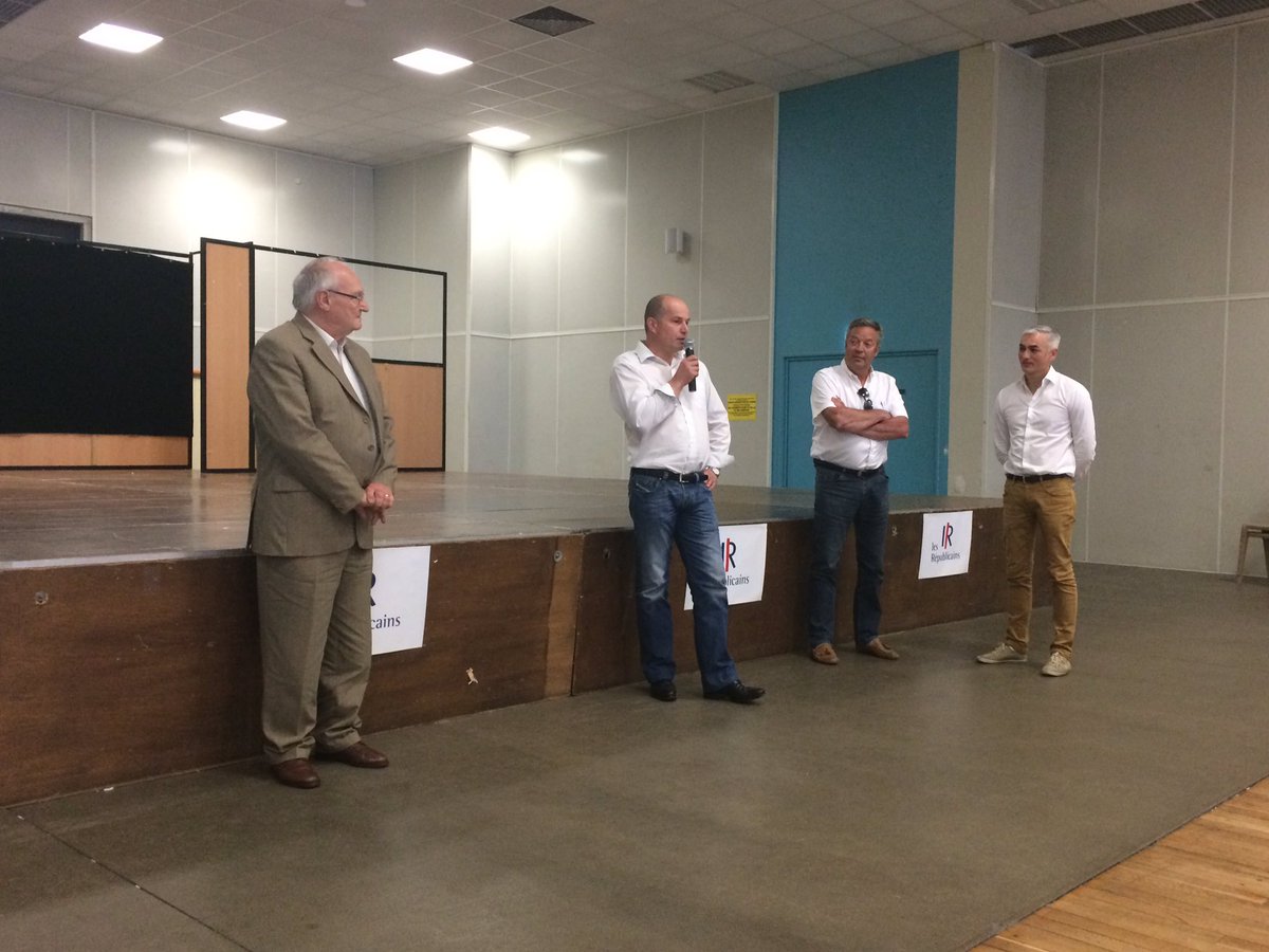 Republicain18's tweet photo. Présentation des délégués cantonaux de la 1ère circonscription : Daniel Urbain, Xavier Adam et Thierry Merlin #lr18 https://t.co/2XDK1xGDFD