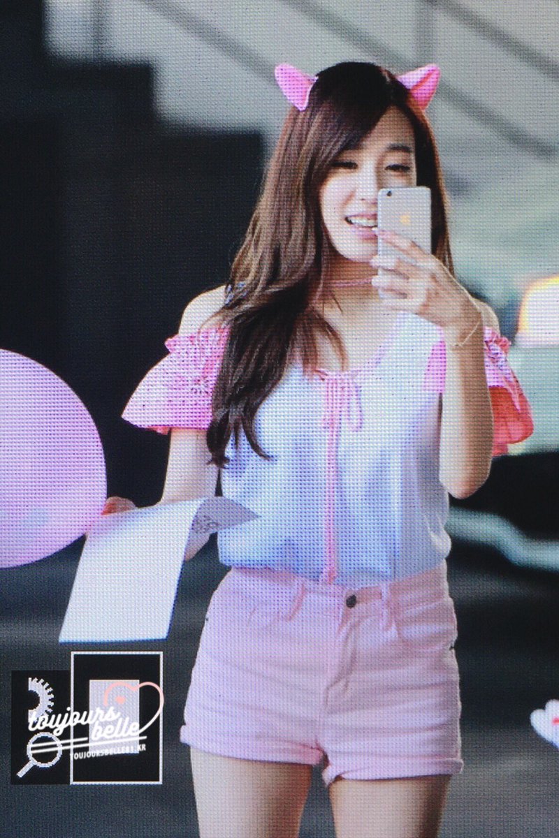 [PIC][16-05-2016]Tiffany sẽ tổ chức SOLO CONCERT mang tên "WEEKEND" tại SMTOWN THEATRE  - Page 14 Cl3kdN6UoAEhga4