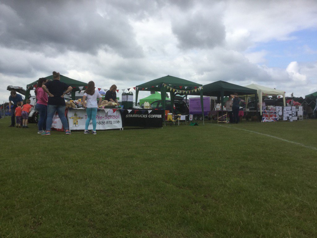 Thatcham FUN DAY preparation for kick off now, get down to Henwick Fields #thatchamvision