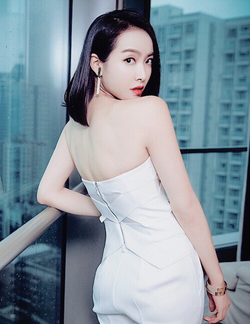 <Admin JA> Anyone have snapchat? ;3
If you do please add mine : ja.jessica
❤️❤️❤️