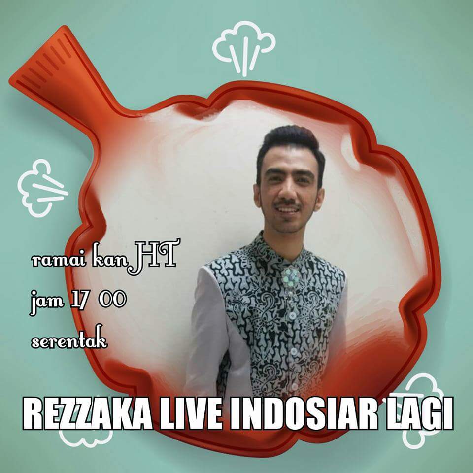 naylanay21's tweet photo. Ngabuburit sambil nge HT tuh ternyata menyenangkan. REZZAKA LIVE INDOSIAR LAGI https://t.co/npASIrhoOA