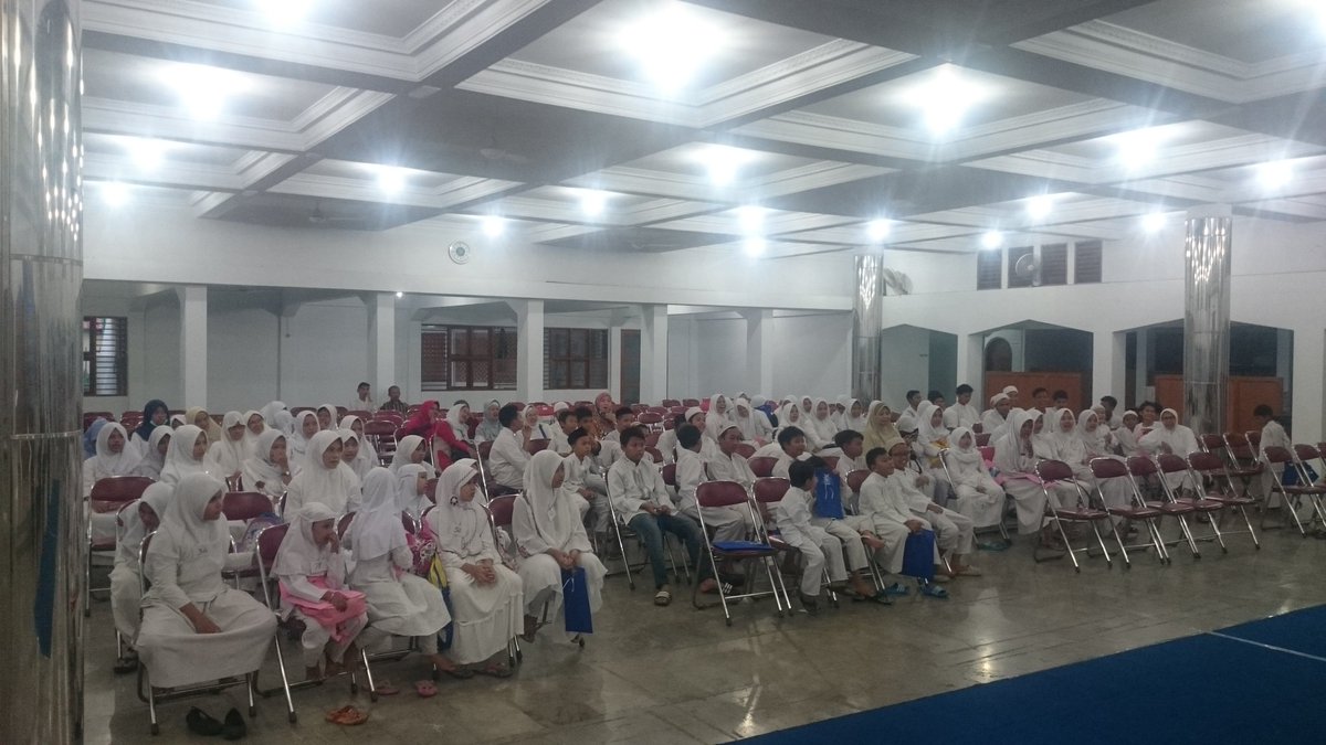a_ghazalie's tweet photo. BM PAN Jakarta brbagi brsama ratusan anak yatim di Masjid Al-Huda Muhammadiyah, tebet timur.
@DPP_BMPAN
@yandri_ys https://t.co/fsVN1iRXle