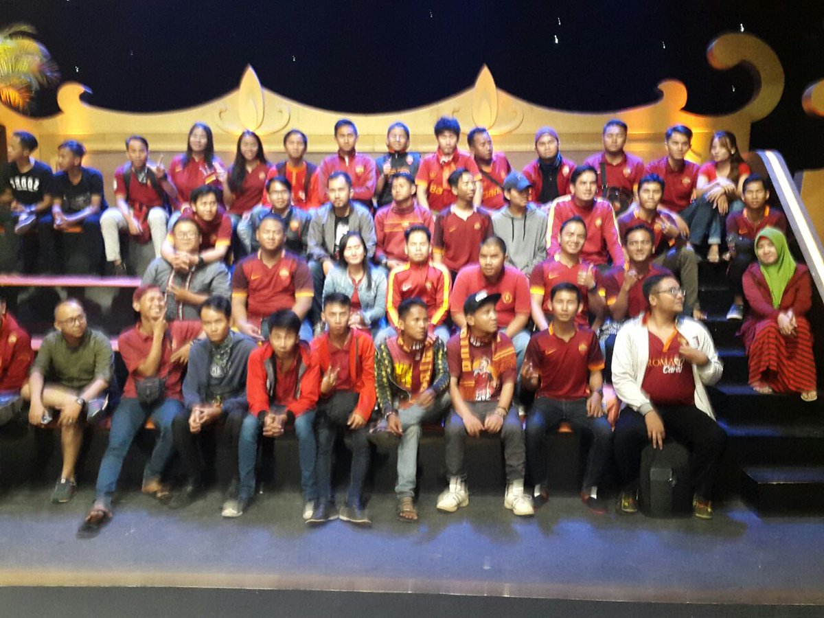RCI_Jakarta's tweet photo. Dan di tutup dengan acara sahur nya ovj https://t.co/A3aRH4dYK5