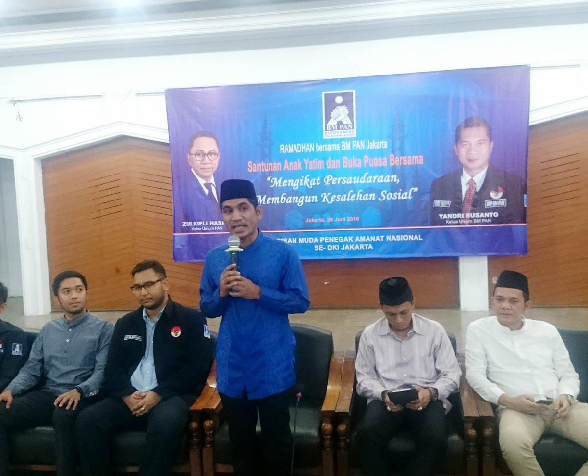 a_ghazalie's tweet photo. Tausyiah @ahmadyohan (Sekjen BM PAN) pd acra Santunan anak yatim BM PAN DKI Jakarta.
@DPP_BMPAN
@Official_PAN https://t.co/kUXDhCcEMM