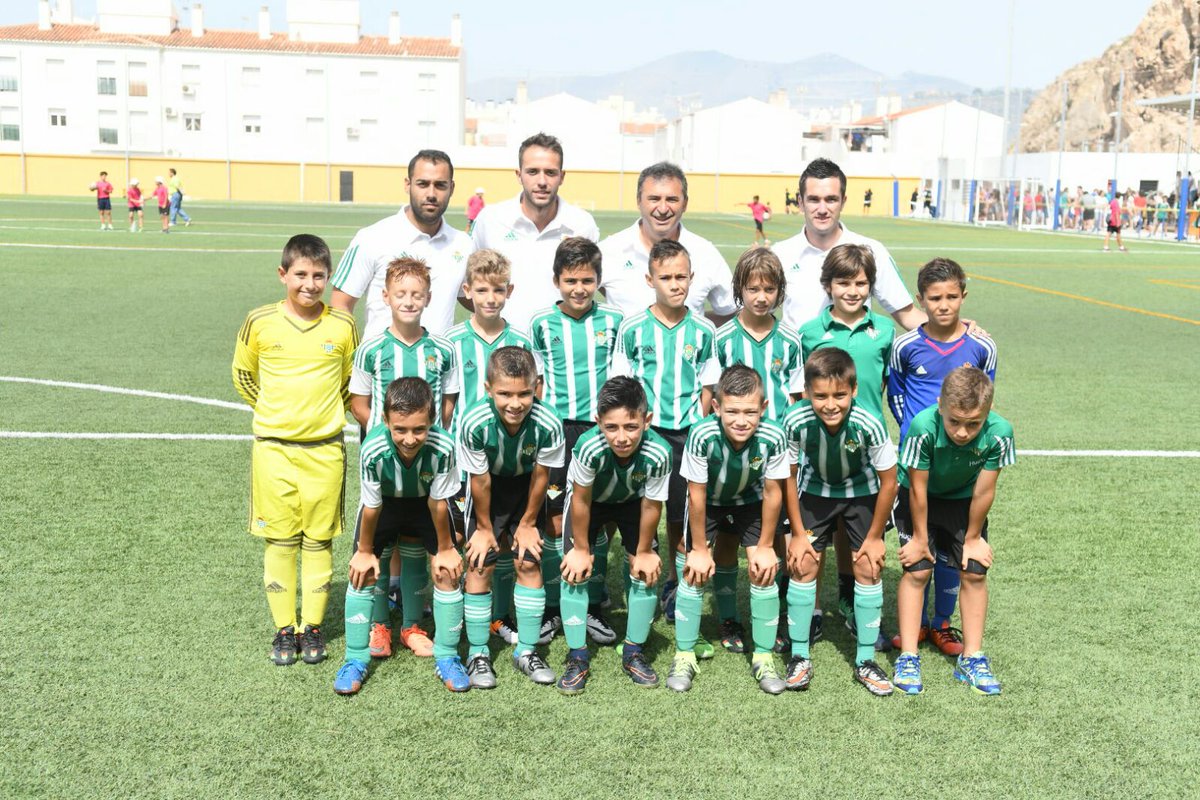 RBetisCantera's tweet photo. ¡Nuestro #RBBbenjaminA se ha proclamado campeón de Andalucía! ¡Enhorabuena, chavales! ⚽💚🙌🏆 https://t.co/gW96f6WvqQ