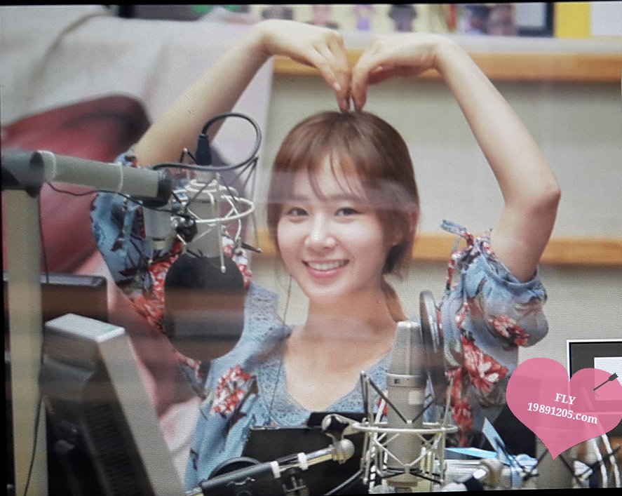 [PIC][23/24/25/26-06-2016] Yuri làm DJ đặc biệt cho "Radio KBS Cool FM Sukira" vào tối nay  - Page 3 Cl4-U-qUYAE2Vmt