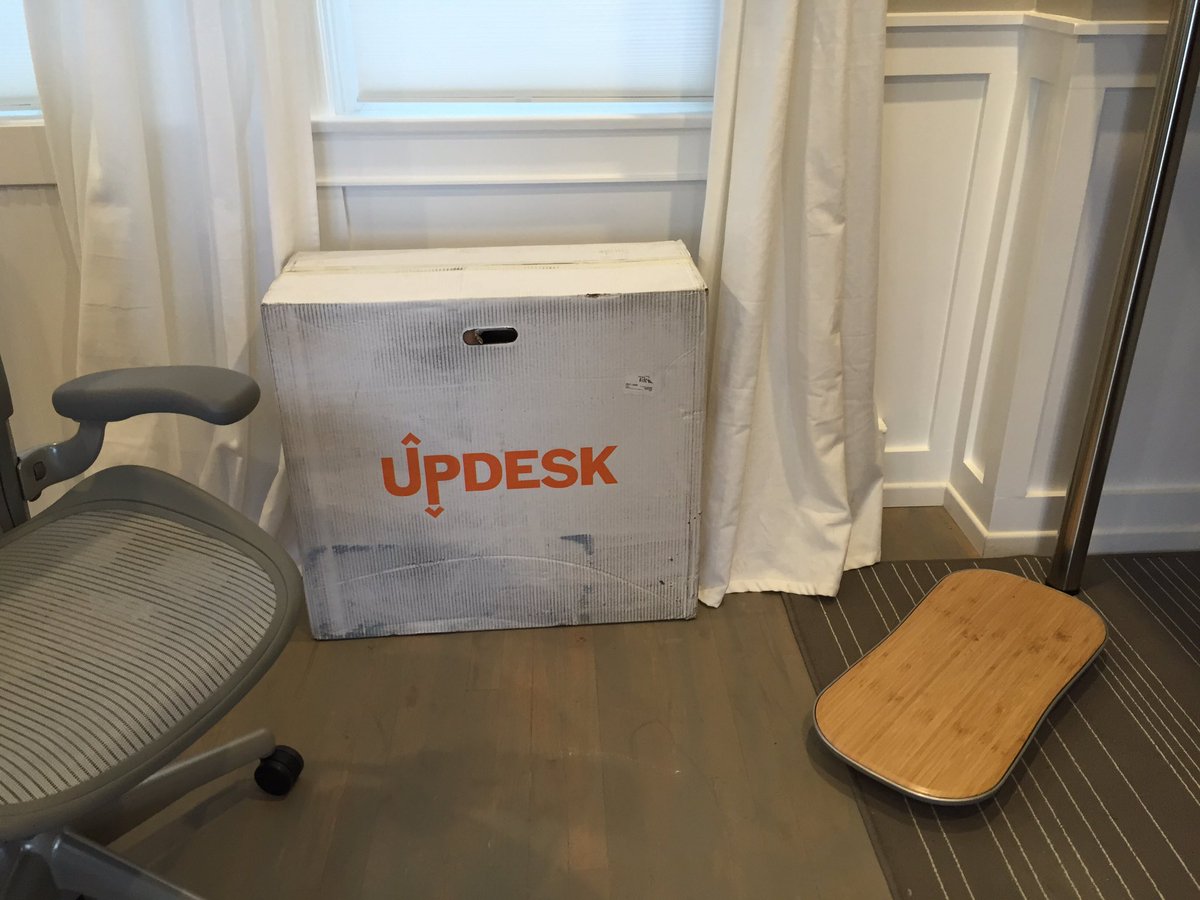 StrongMtn_'s tweet photo. One good reason to work on the weekend: build an #updesk https://t.co/7o395Lsnql