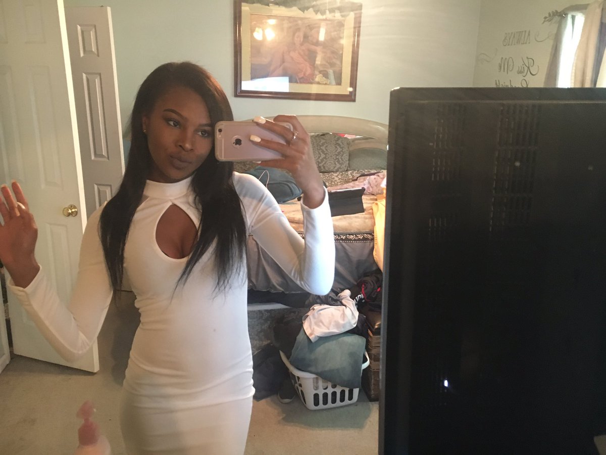 metroxynyth's tweet photo. #HamptonGirlsBreakTheInternet #hamptonu20 🤘🏾 https://t.co/60S5LjgRjw