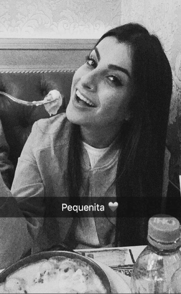 editsnah's tweet image. Minha neném